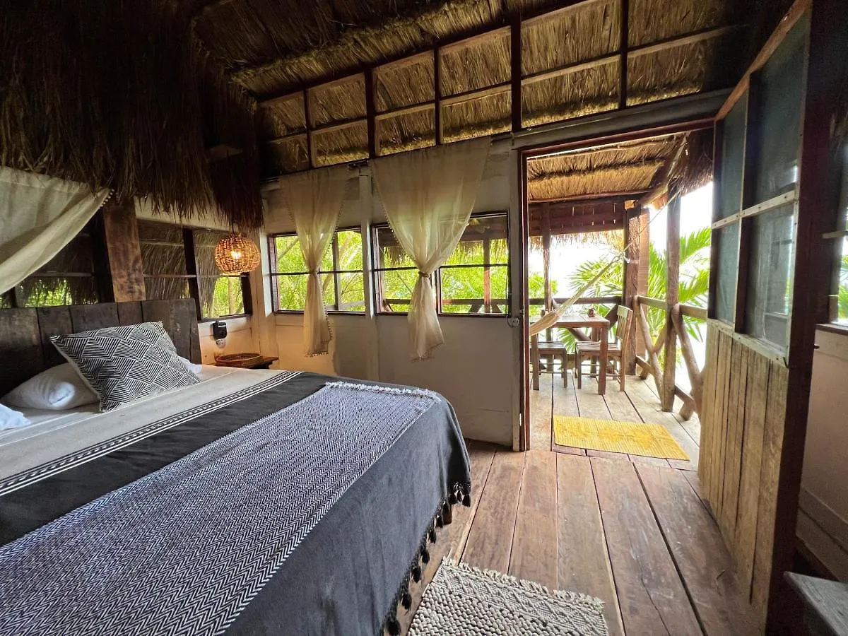 Villa Santuario Lake Front Oasis Bacalar