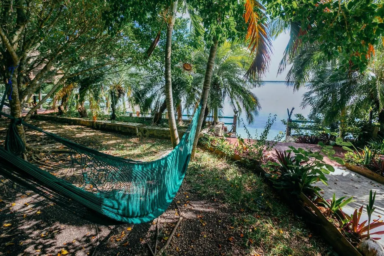 Villa Santuario Lake Front Oasis Bacalar