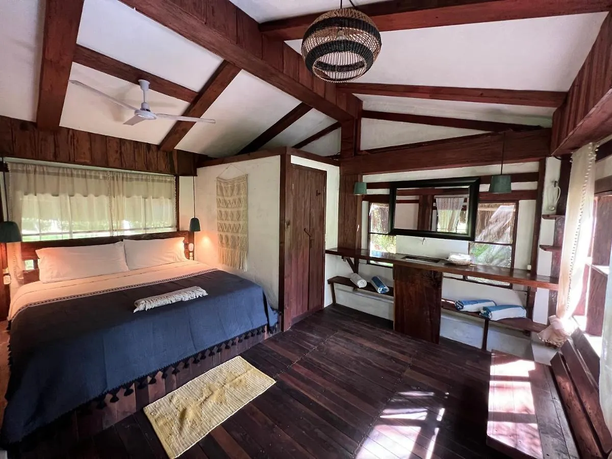 Villa Santuario Lake Front Oasis Bacalar