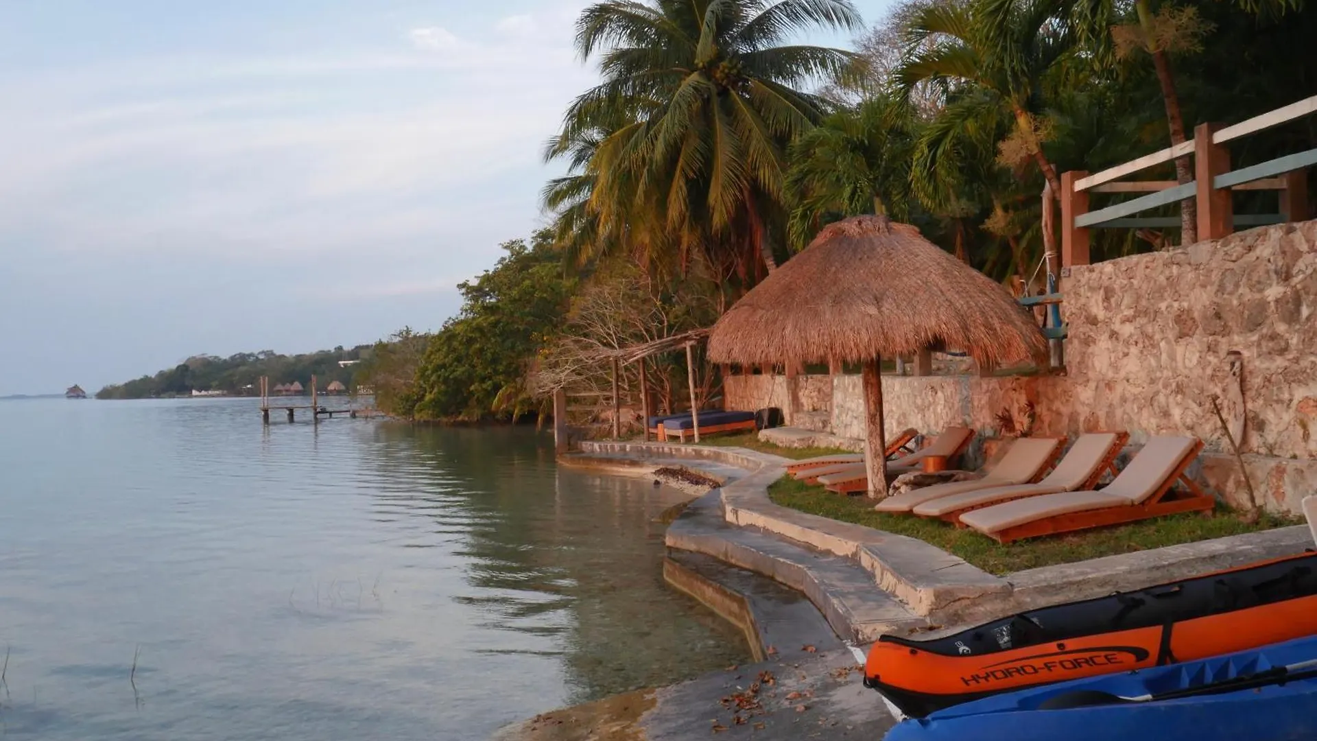 Hotel Villa Santuario Lake Front Oasis Bacalar